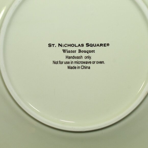 Set of 2 Vintage St. Nicholas Square Winter Bouquet 9.5" Dinner Plates - Picture 2 of 4